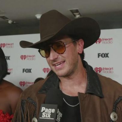 Russell Dickerson elogia Keith Urban e comenta como ele está