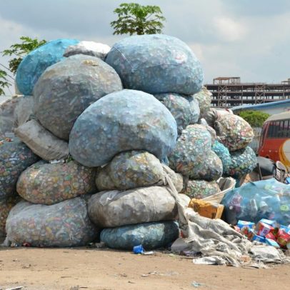 Grandes quantidades de nanoplásticos em água de torneira e engarrafada