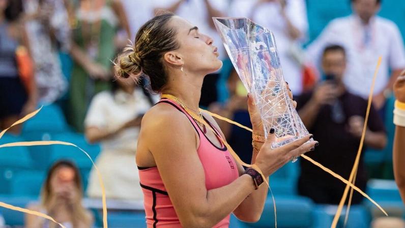 Sabalenka supera sequência de Iga no ranking e mira marca de Hingis