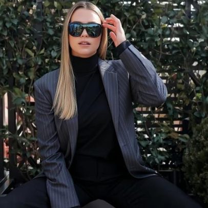 Sabalenka brilha em desfile de grife italiana em Milão