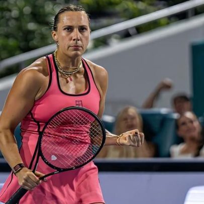 Sabalenka vence Rybakina e busca bicampeonato em Miami