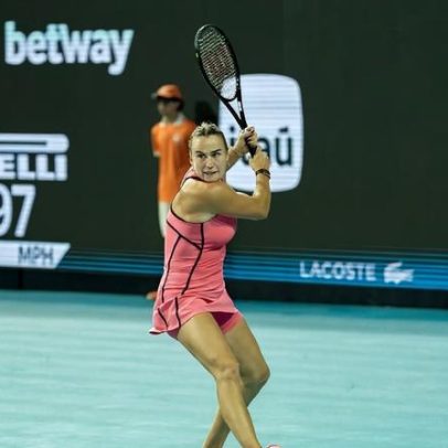 Sabalenka alcança 20ª vitória do ano e encara a surpreendente Baptiste