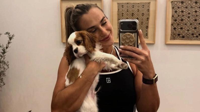 Aryna Sabalenka com Ash (Foto: Instagram pessoal)