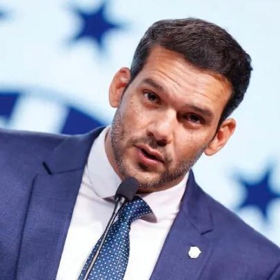 Presidente da CBF, Samir Xaud, se posiciona contra Brasa em uniforme da seleção