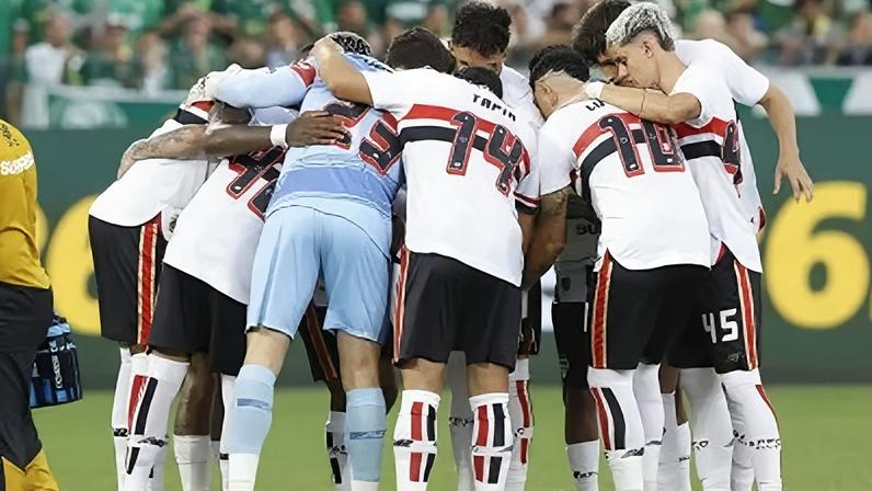 Diretor do São Paulo aposta em títulos mesmo com 12ª folha da Série A