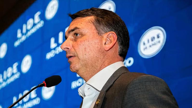 Castração química de estupradores vira proposta de Flávio