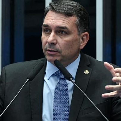Flávio diz que sempre consulta o pai, mas é ele quem é o candidato
