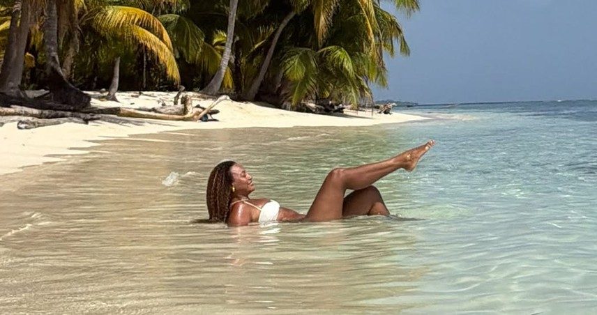 Sheron Menezzes compartilha álbum de fotos no Caribe panamenho