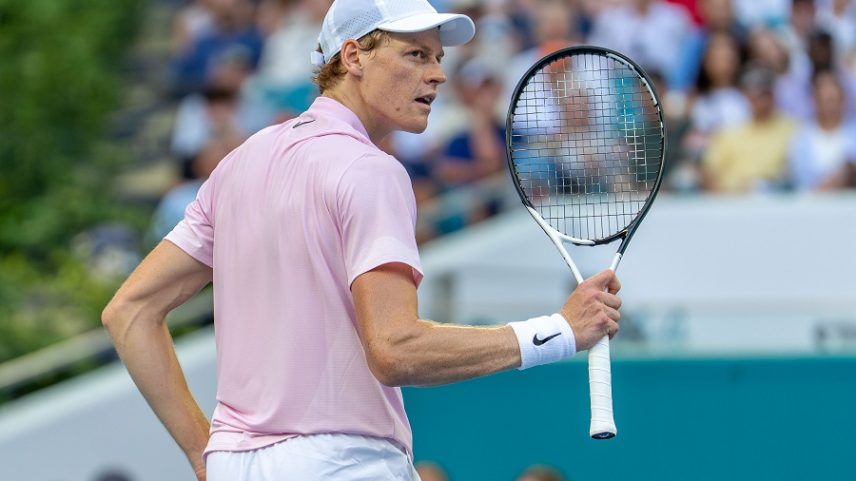 Sinner vence Tiafoe e amplia invencibilidade nos Masters 1000