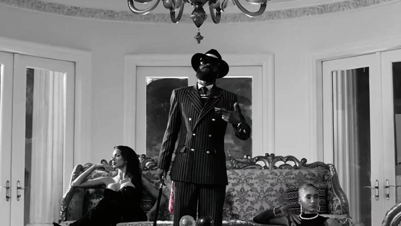 Snoop Dogg se mostra como gangster em videoclipe Stop Counting My Poccets