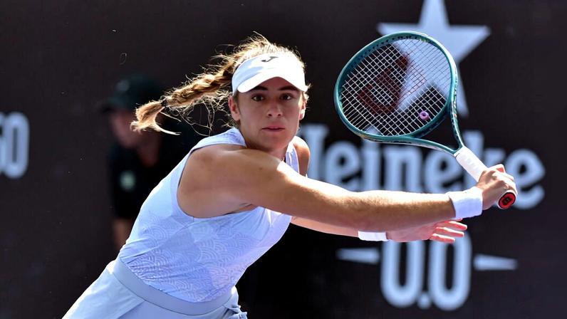 Sierra surpreende tenista da casa e enfrenta Andreeva na estreia