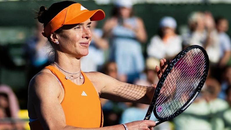 Svitolina avança com abandono de Siniakova e enfrenta Swiatek nas quartas