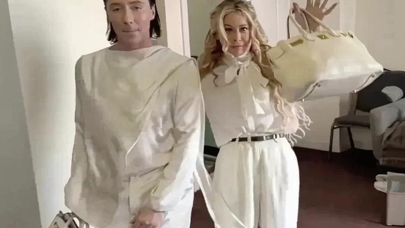 Tara Lipinski and Johnny Weir taunted “Traitors” co-stars Maura Higgins and Rob Rausch with their matching rare Birkin bags.
