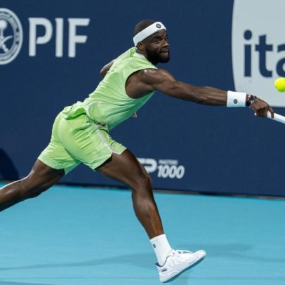 Tiafoe lamenta não pressionar Sinner; destaca nível do adversário