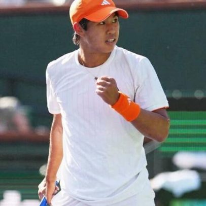 Tien salva dois match-points e vira diante de Fokina