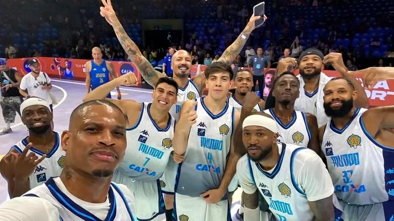 Time SHamell vence Jogo das Estrelas do NBB (Foto: Reprodução Instagram)