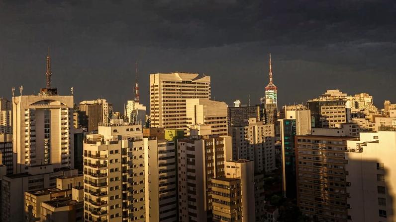 Tempo muda e pancadas de chuva retornam à Grande São Paulo