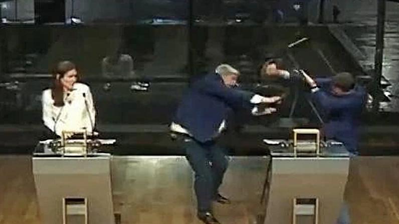 Acordo entre Marçal e Datena encerra processo por cadeirada em debate