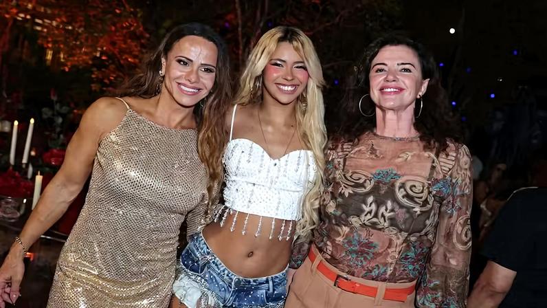 Viviane Araujo, Wenny e Luma de Oliveira — Foto: Anderson Bordê/AgNews