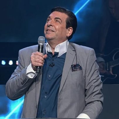 Pastor lança campanha para comprar seu próprio jato