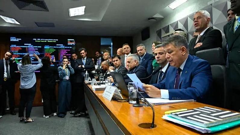 Votos de parlamentares na rejeição do parecer da CPMI do INSS