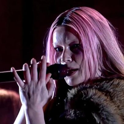 Wet Leg atua como convidada musical na estreia do SNL UK
