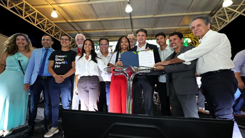 MEC inaugura reformas e autoriza obras do Novo PAC na Ufob