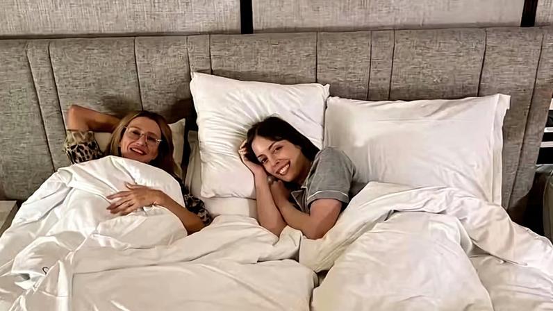 Fabiana Justus pede para dormir com Ana Paula Siebert por medo de ficar sozinha