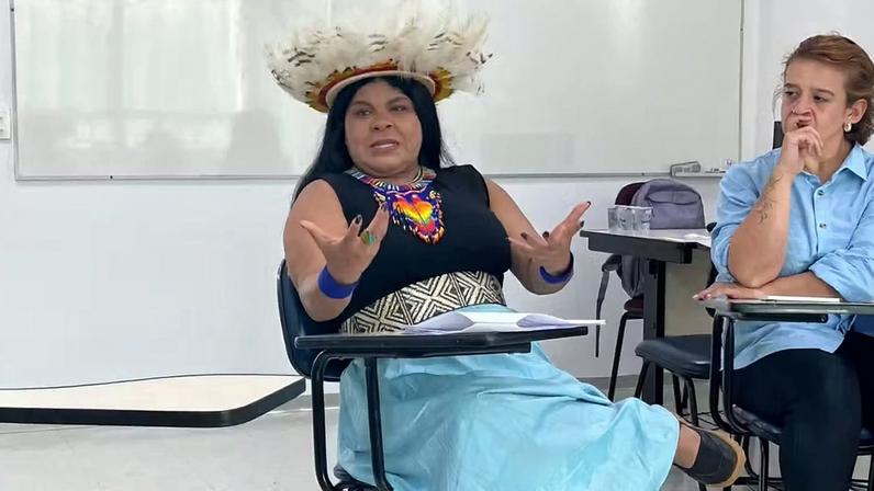 Ministra Sônia Guajajara anuncia que deixará ministério para concorrer a deputada federal por SP — Foto: Paula Paiva Paulo/g1