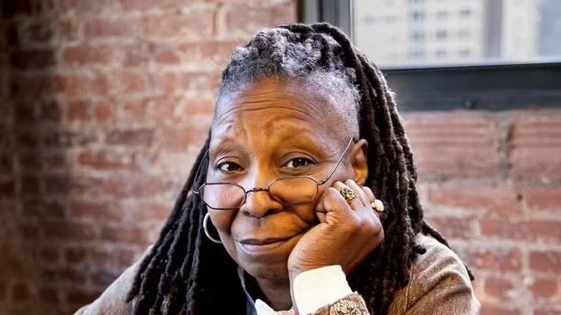 Whoopi Goldberg comenta vida amorosa após três divórcios