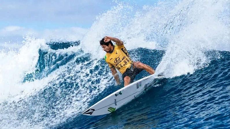 Yago Dora em ação nas finais da WSL (Foto: Reprodução/Instagram: @yagodora)