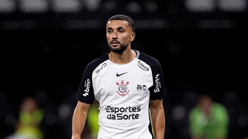 Meia marroquino não empolga e busca espaço no Corinthians