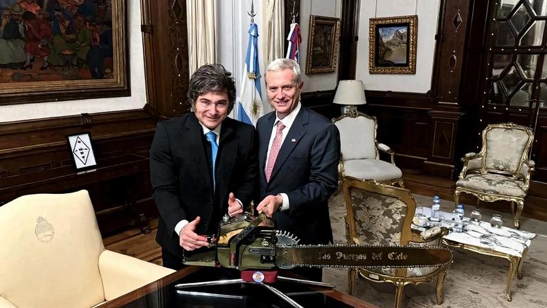 Kast se reúne com Milei na 1ª viagem presidencial do Chile