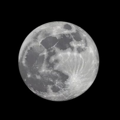 Astronautas da Artemis II devem alcançar o lado oculto da Lua na segunda-feira