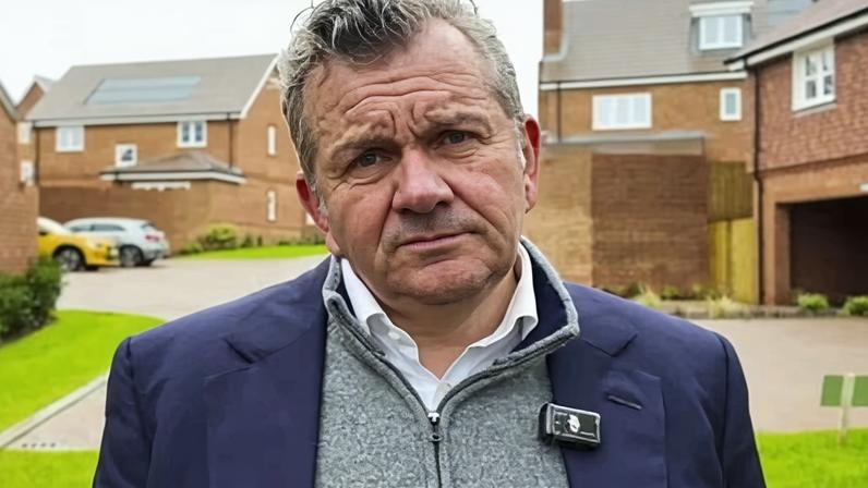 Porta-voz da reforma habitacional é demitido após comentários sobre Grenfell