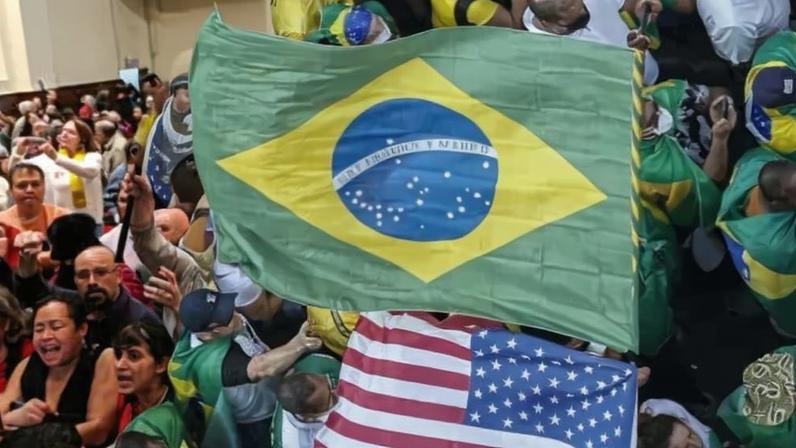 Eleitorado dividido entre direita, esquerda e centro a 6 meses da eleição