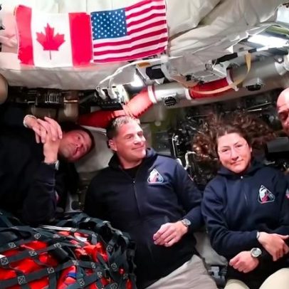 Astronauta da Artemis II envia mensagem de Páscoa a partir do espaço