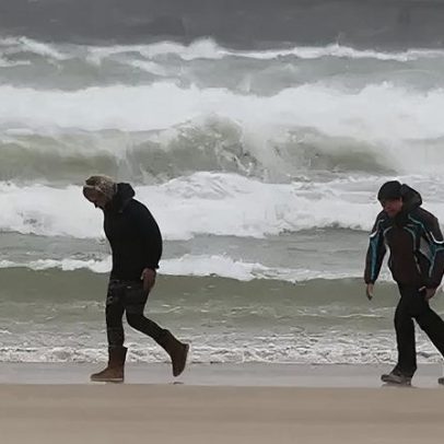 Escócia enfrenta o pior da Tempestade Dave com avisos de vento e neve