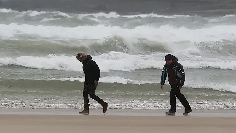 Escócia enfrenta o pior da Tempestade Dave com avisos de vento e neve