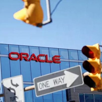 Oracle demite em massa para investir em IA, afirma TV