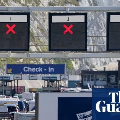 Homem é acusado de 10 crimes de armas após prisão da polícia antiterror em Dover