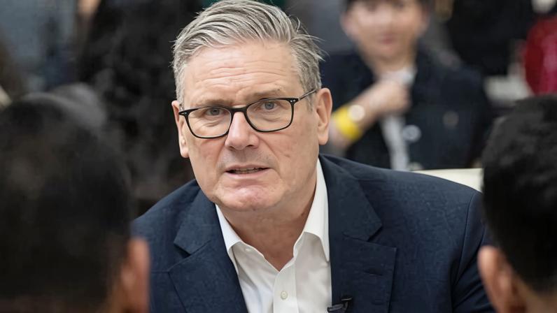 Starmer deve convocar cúpula de energia semelhante à crise de 2008, diz MP