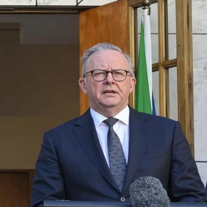 Albanese antecipa viagem a Cingapura para assegurar petróleo à Austrália