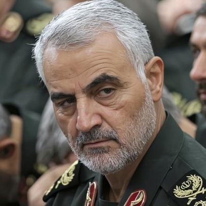 Autoridades dos EUA prendem parentes de comandante iraniano falecido em LA