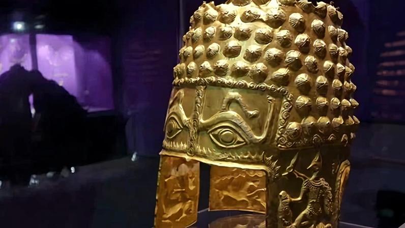 Elmo de ouro romeno de 2.500 anos roubado é encontrado