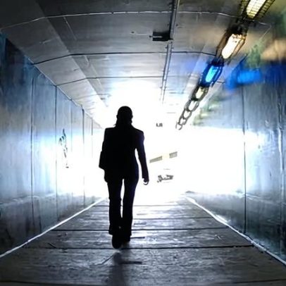 O que impulsiona o recorde de aumento dos crimes de perseguição