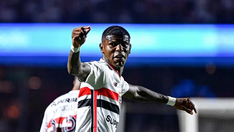 Arboleda teve prazo para responder o clube (Foto: Roberto Casimiro /Fotoarena/Folhapress)
