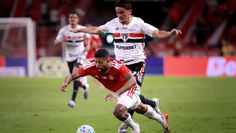 São Paulo empata com o Inter e fica na vice-liderança