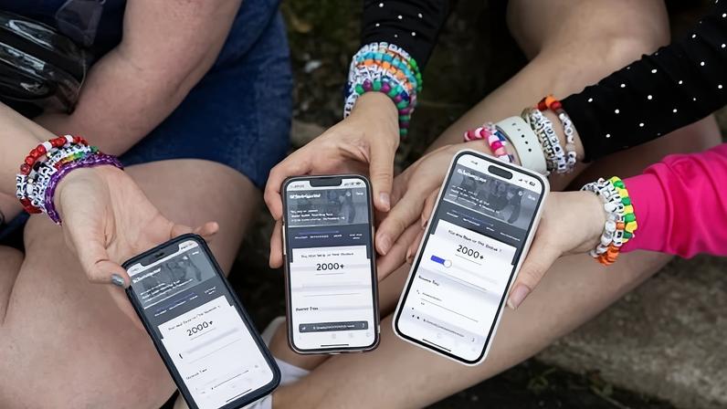 Senadores criticam Ticketmaster por aumento de taxas após cobrança oculta