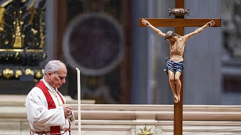 Papa Leão XIV denuncia violência e tirania do poder em sua primeira Semana Santa